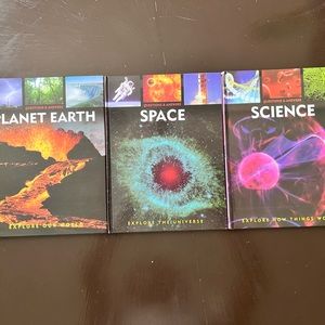 Questions and Answers about: Planet Earth/Science/Space. Set/3 Hardcover Books